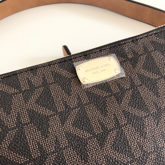 Michael Kors Adjustable Chocolate Belt Bag SMALL Fit - Picture 12 of 14